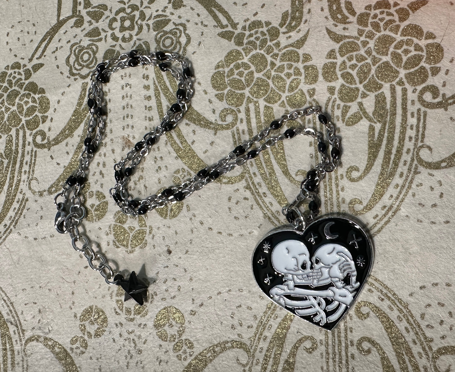 Black & White Heart Shaped Lovers Necklace